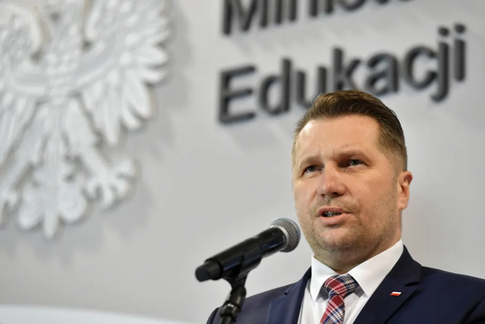 Na egzaminach ósmoklasisty i maturalnych będzie mniej zadań. Zmiany są związane z pandemią