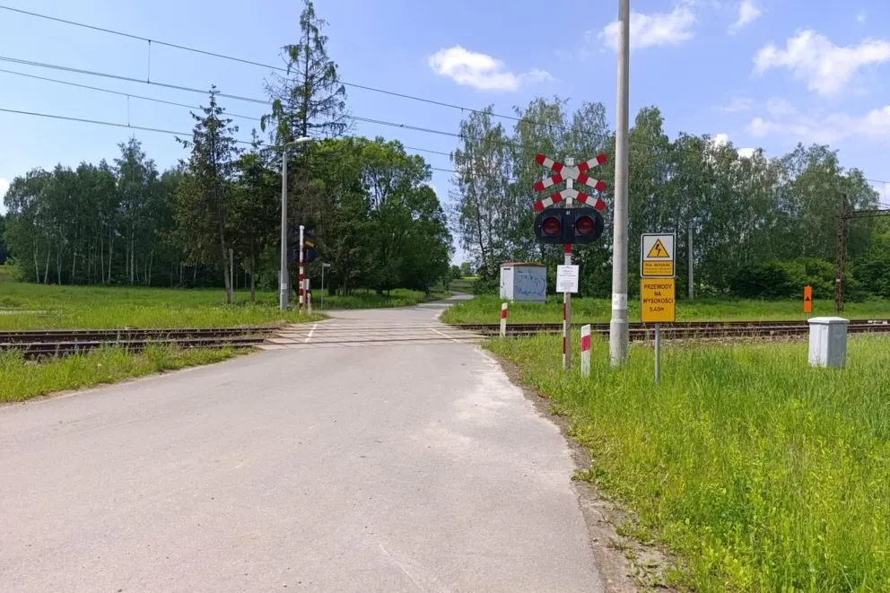Koniec przejazdu w Podolszu. PKP: decyzja o likwidacji jest ostateczna