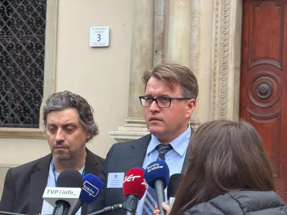 Druga tura wyborów w Krakowie przebiega bez większych zakłóceń. Kiedy poznamy wyniki?