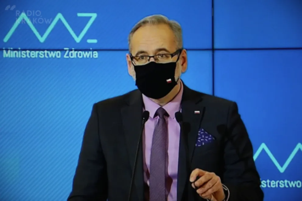 Adam Niedzielski: oprócz rodziny na świętach może pojawić się dodatkowe 5 osób