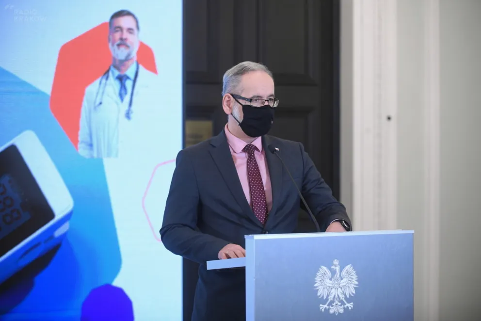 Do 17 grudnia medycy zaangażowani w walkę z Covid-19 otrzymają dodatki do wynagrodzenia
