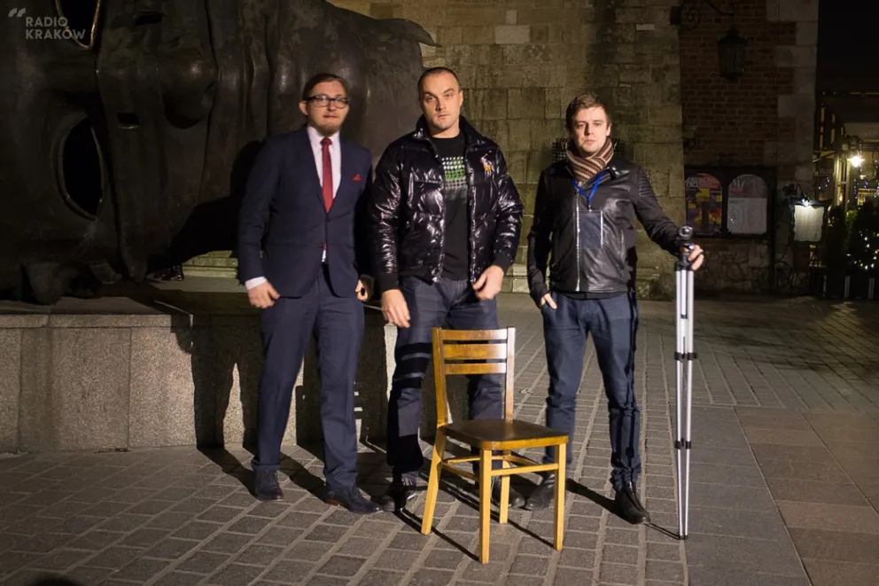Protest z krzesłami