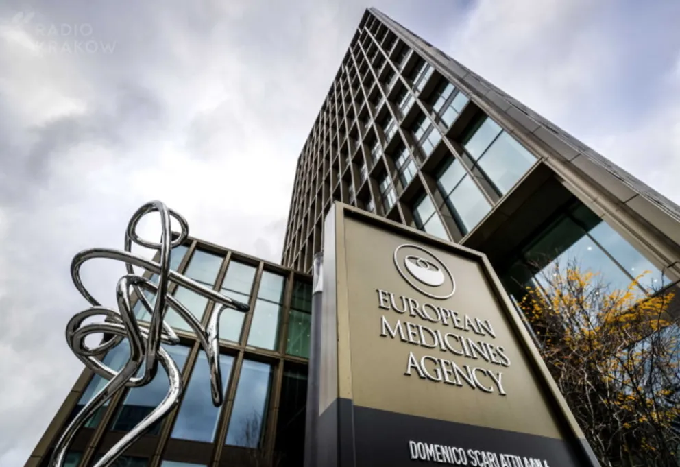 EMA wydała autoryzację dla szczepionki przeciw Covid-19 firm Pfizer i BioNTech
