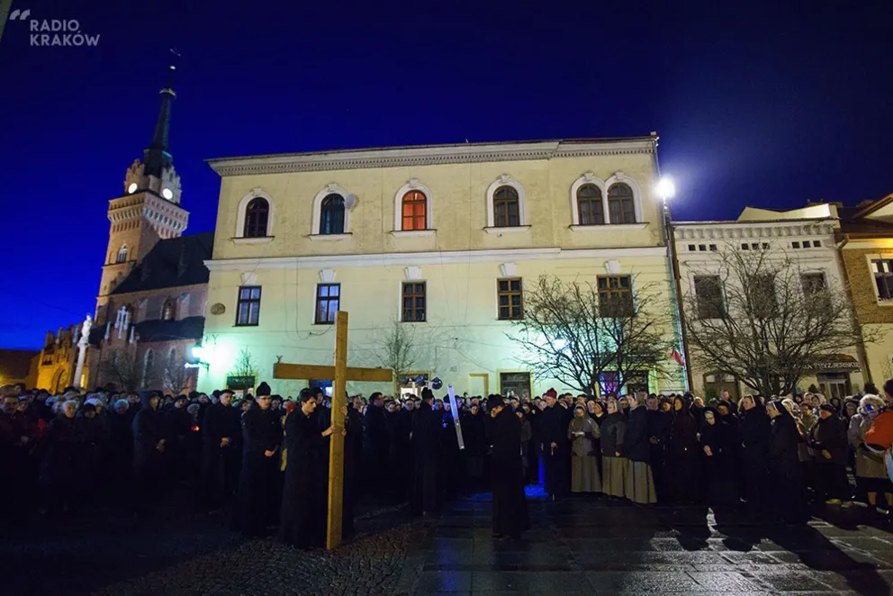 Droga Krzyżowa przeszła ulicami Tarnowa, fot. Paweł Topolski