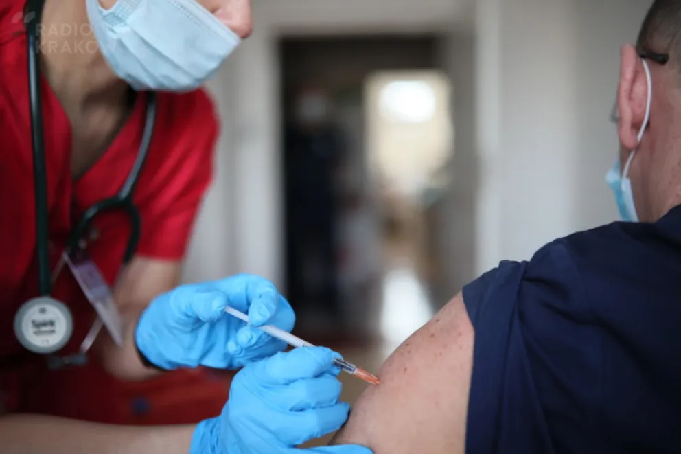 Prezes ARM: Kolejna partia szczepionek przeciw COVID-19 trafi do Polski do końca roku
