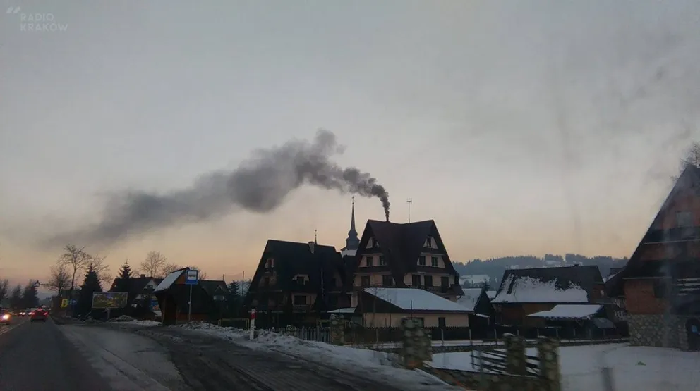 Kampania "Bóg daje życie, smog je odbiera" - ulotki i plakaty w kościołach