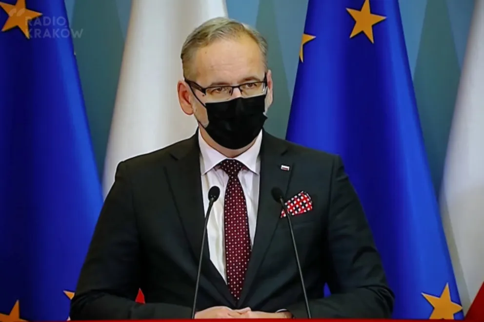 Powrót do nauki zdalnej, obostrzenia zostaną rozszerzone na cały kraj
