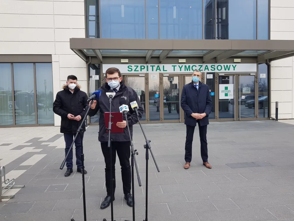 W Małopolsce wolnych jest około 700 łóżek covidowych