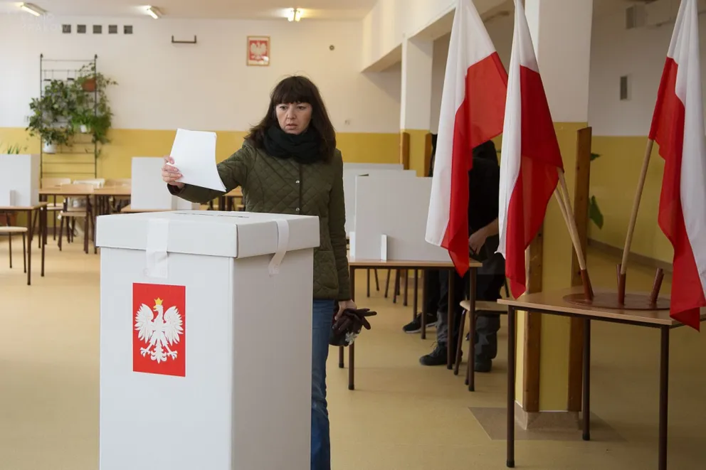 Krakowianie głosują, 25.10.2015 fot. ptj