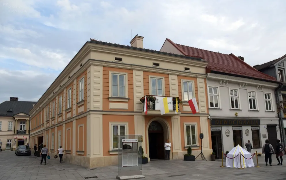 Pamiątki po Janie Pawle II na wystawie w papieskim muzeum. ZDJĘCIA