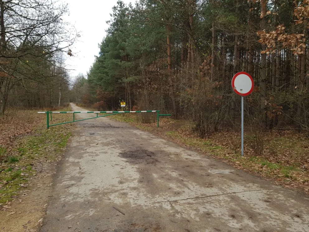Nie chcą sprzedaży dawnej jednostki wojskowej w Bobrku firmie przetwarzającej plastik. Apelują do szefa MON-u