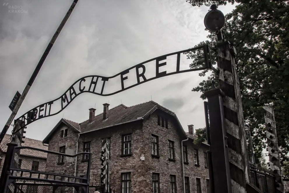 Rekordowa liczba 2,152 mln osób zwiedziła w ub.r. Muzeum Auschwitz