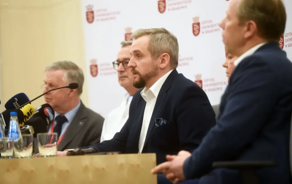 Dyr. Szpitala Uniwersyteckiego w Krakowie: nie będzie prowadzona żadna ewakuacja pacjentów