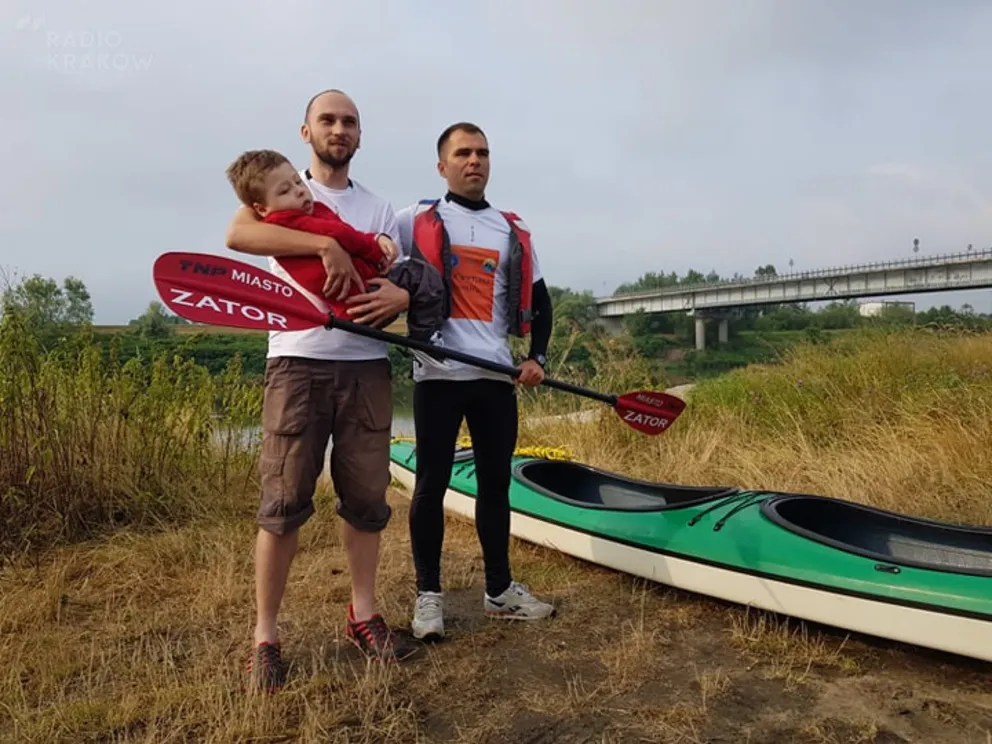 Tysiąc kilometrów w 10 dni pokona dwóch kajakarzy z Małopolski. Chcą pomóc choremu chłopcu