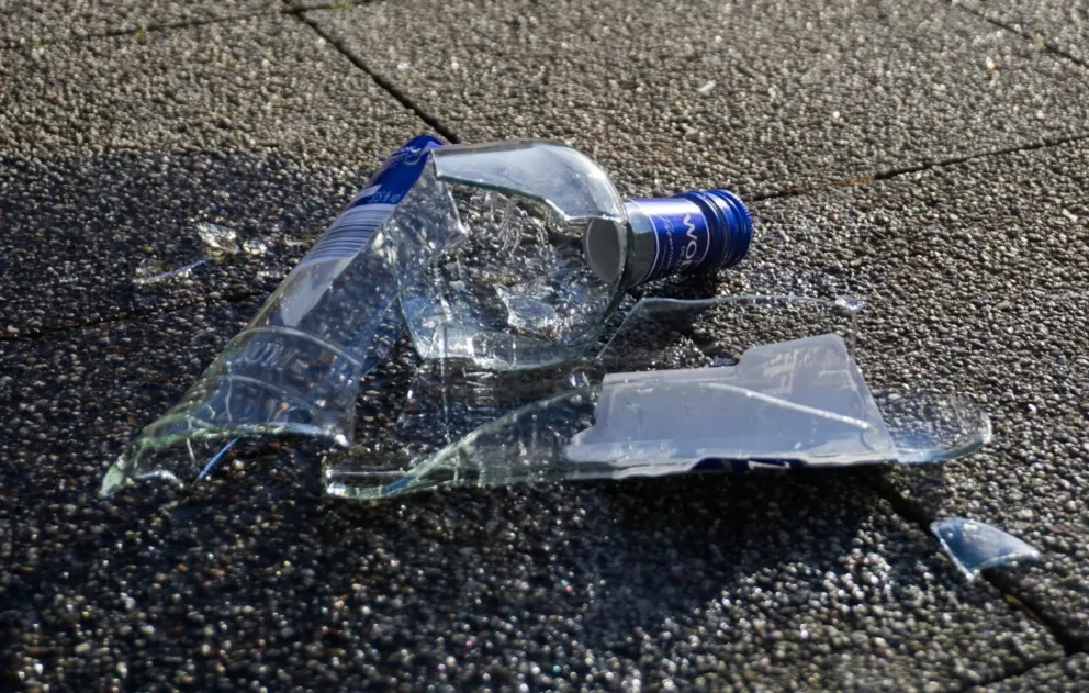 Olkusz: Dziewczęta w wieku 12 i 15 lat spożywały alkohol na jednym z osiedli