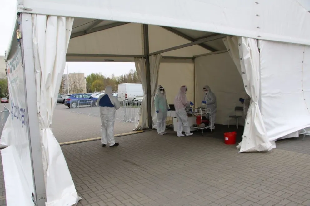 Dla pracowników służb medycznych testy na koronawirusa w mobilnym punkcie za darmo