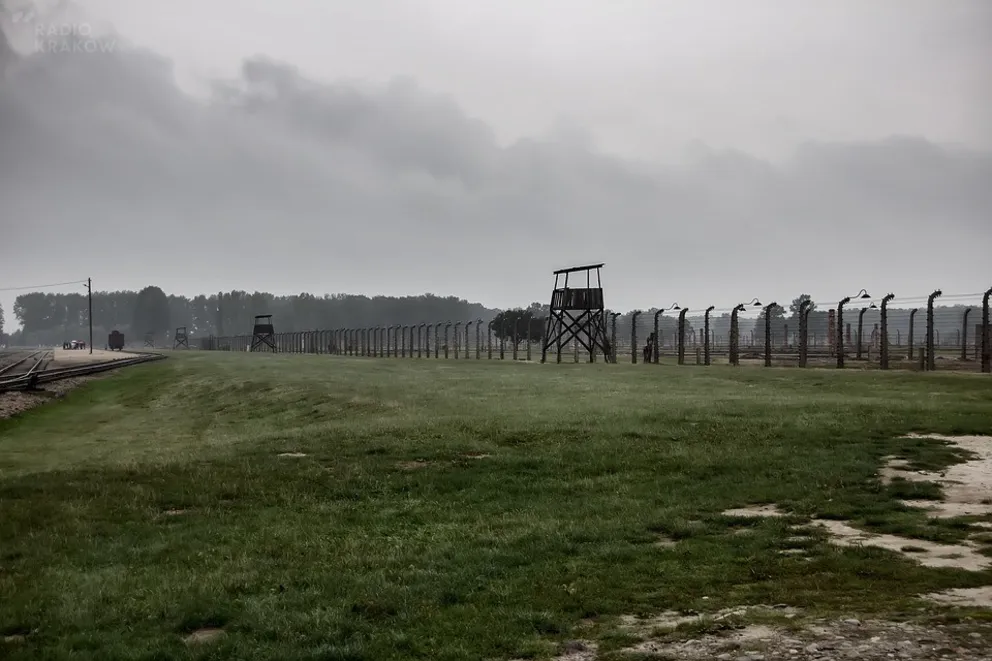 Imienne karty wstępu do Muzeum Auschwitz spełniają swoją funkcję