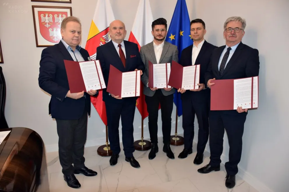 Samorządowcy z okolic Olkusza chcą innych wariantów linii kolejowych prowadzących do CPK