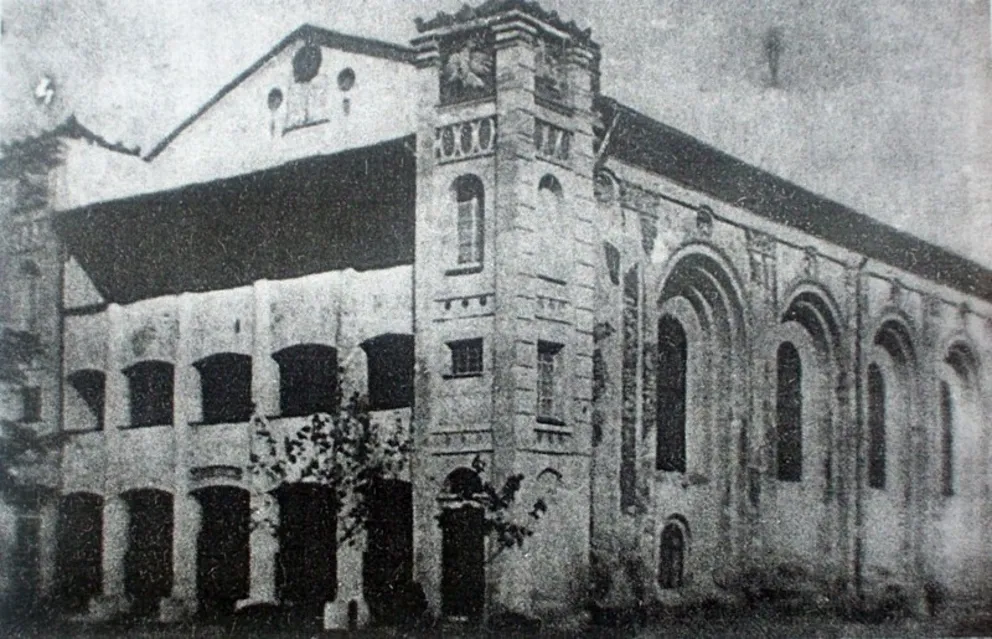 Była synagoga w Dąbrowie Tarnowskiej - obecnie Ośrodka Spotkania Kultur w Dąbrowie Tarnowskiej/Fot:Archiwum Gminy DąbrowaTarnowska