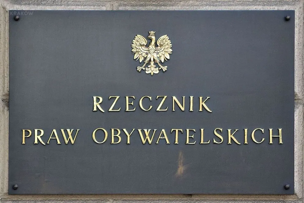 RPO: tęczowe tło herbu Jordanowa nie jest znieważeniem, to przetworzenie artystyczne