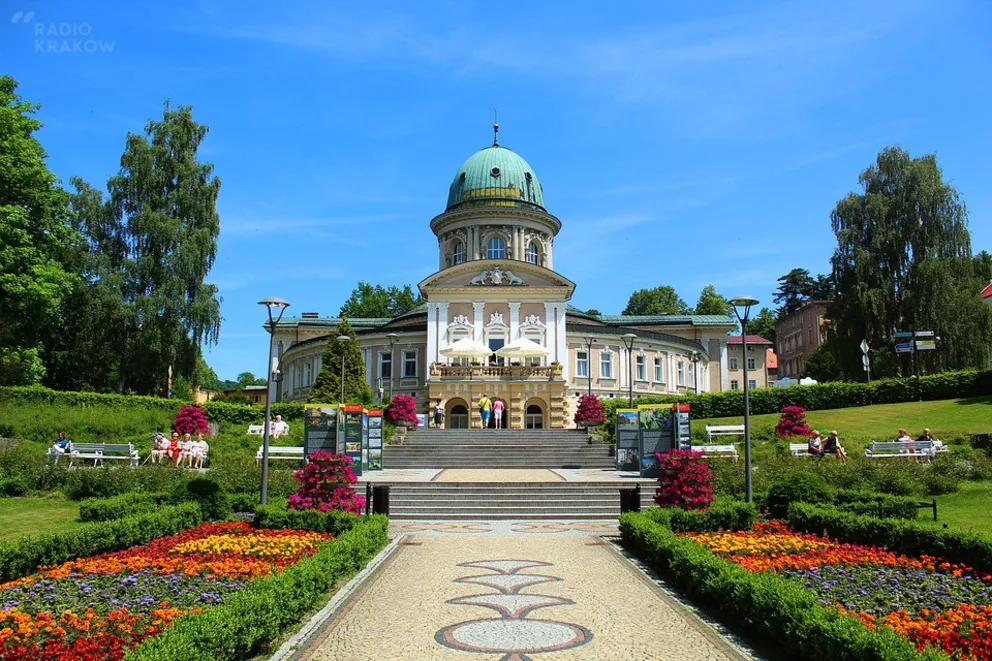 Kuracjusze ruszają do uzdrowisk - ale po teście na koronawirusa