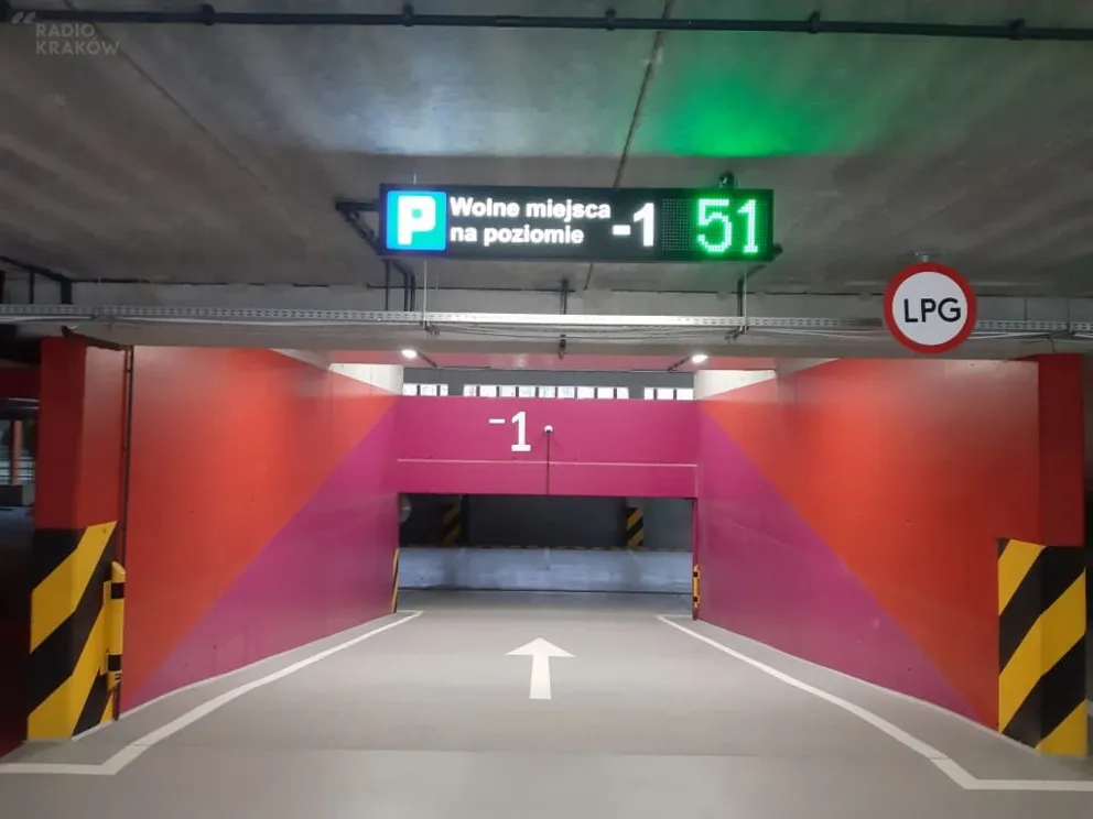 W Oświęcimiu można już korzystać z nowego parkingu przesiadkowego
