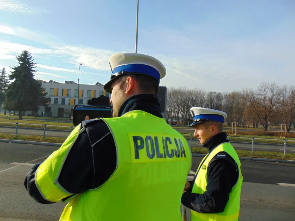 Policja zatrzymała pirata drogowego. Miał trzy zakazy kierowania pojazdami