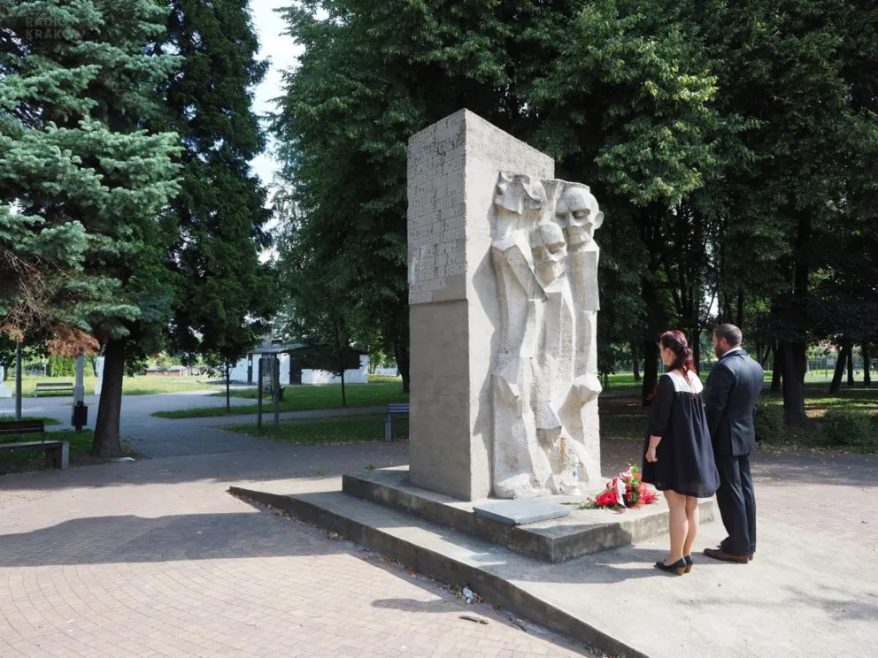 Upamiętniono ofiary podobozu KL Auschwitz w Brzeszczach w 78. rocznicę jego utworzenia