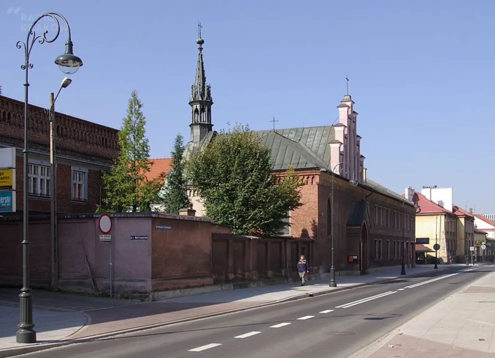 Kęckie klaryski zbierają na remont klasztoru; sprzedają m.in. stary sprzęt rtv