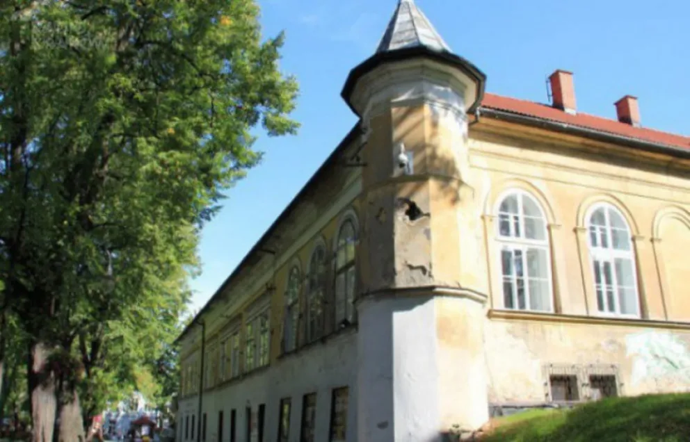 Są pieniądze na remont zabytkowego pałacu Bobrowskich w Andrychowie