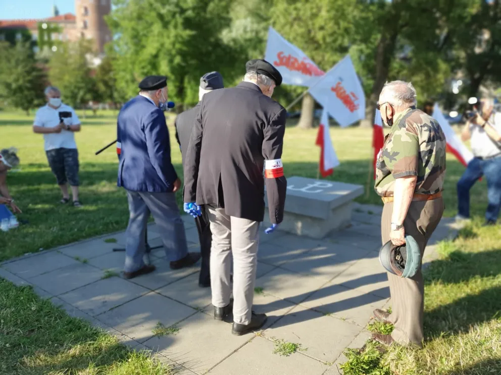 Uczcili pamięć powstańców i upomnieli się o pomnik AK