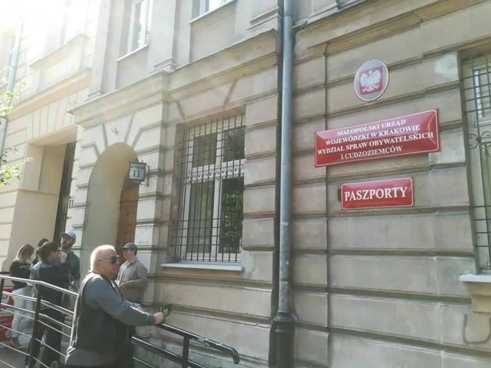 Wydział Spraw Obywatelskich Małopolskiego Urzędu Wojewódzkiego wstrzymuje bezpośrednią obsługę klientów