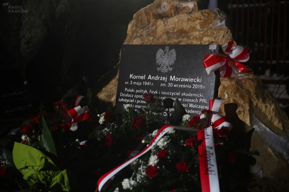 W Alwerni odsłonięto tablicę upamiętniającą Kornela Morawieckiego