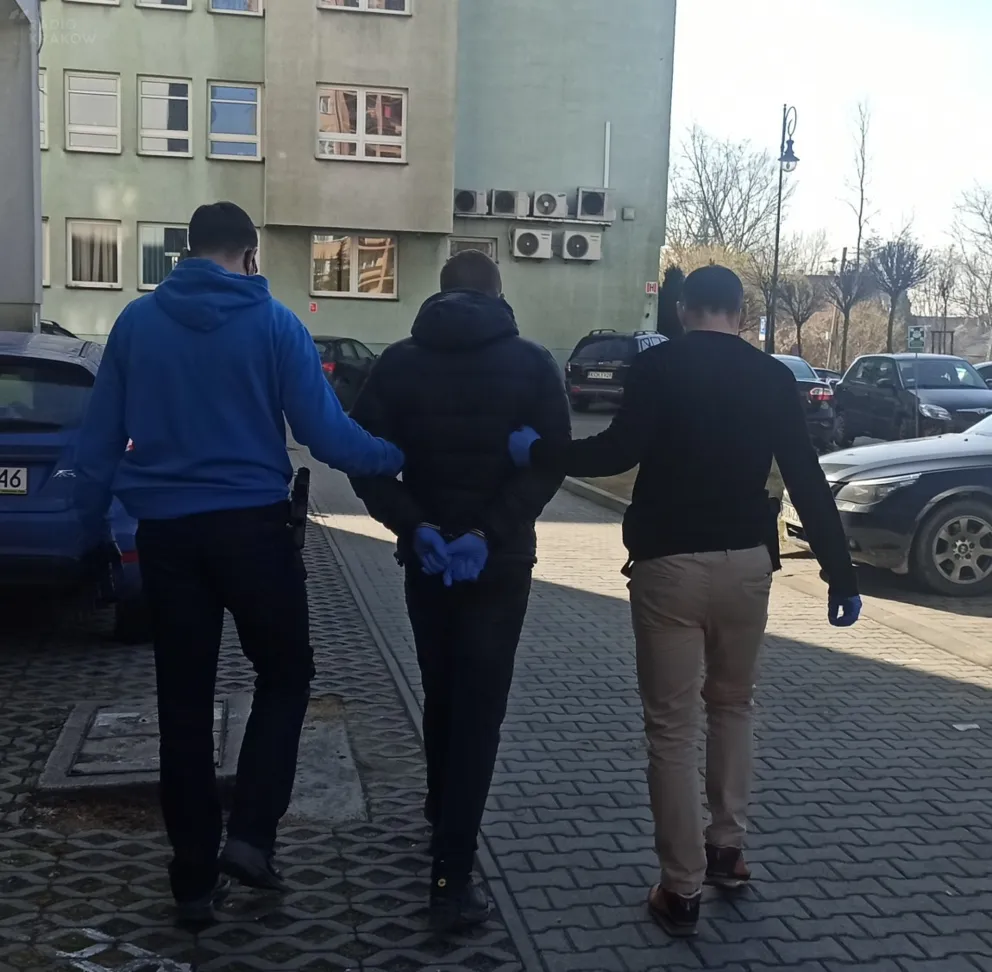 Dzięki zdecydowanej postawie matki policjanci zatrzymali pedofila