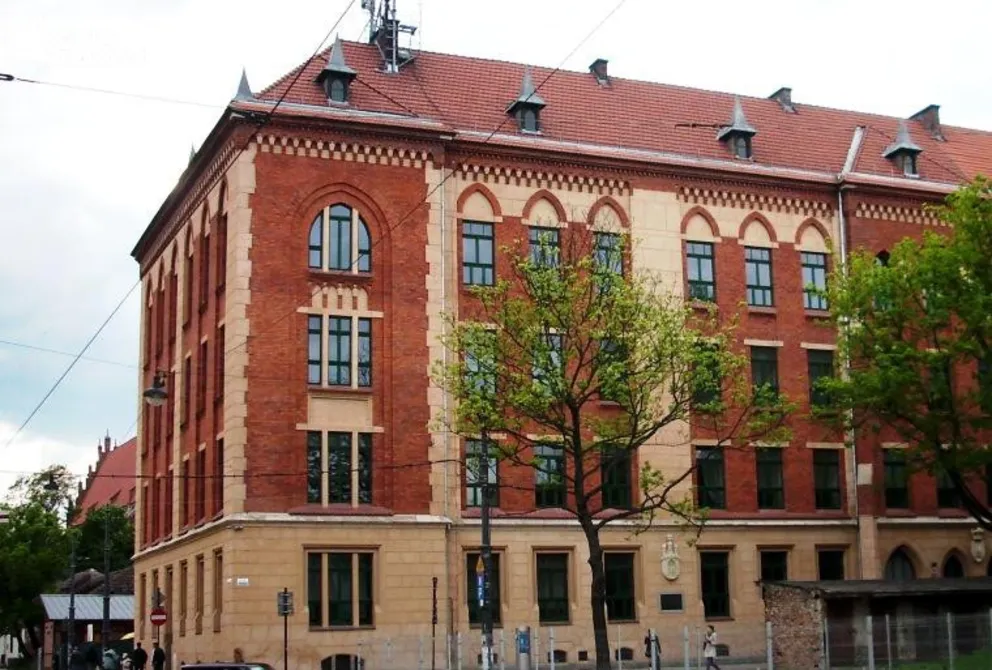 Kraków: VI LO wraca do normalnej pracy