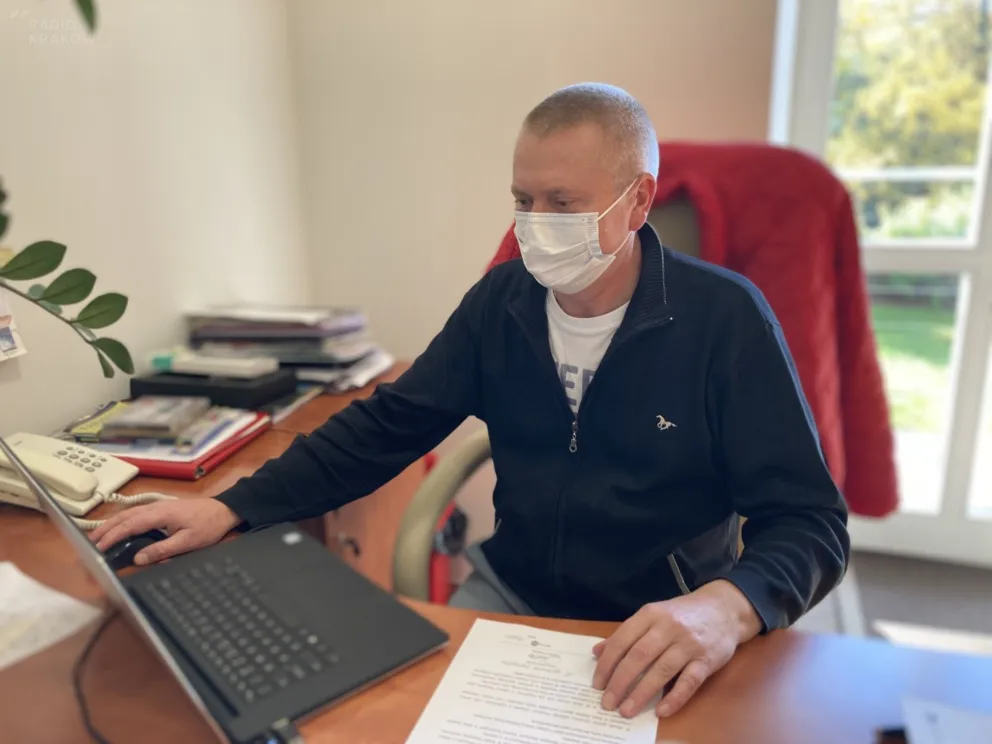Brakuje pielęgniarek w Krakowie, braki wypełniają emerytki