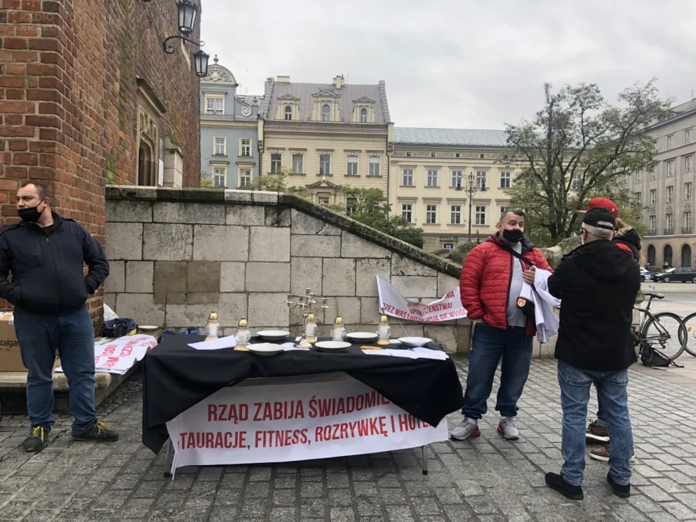 Branża gastronomiczna protestuje w Krakowie