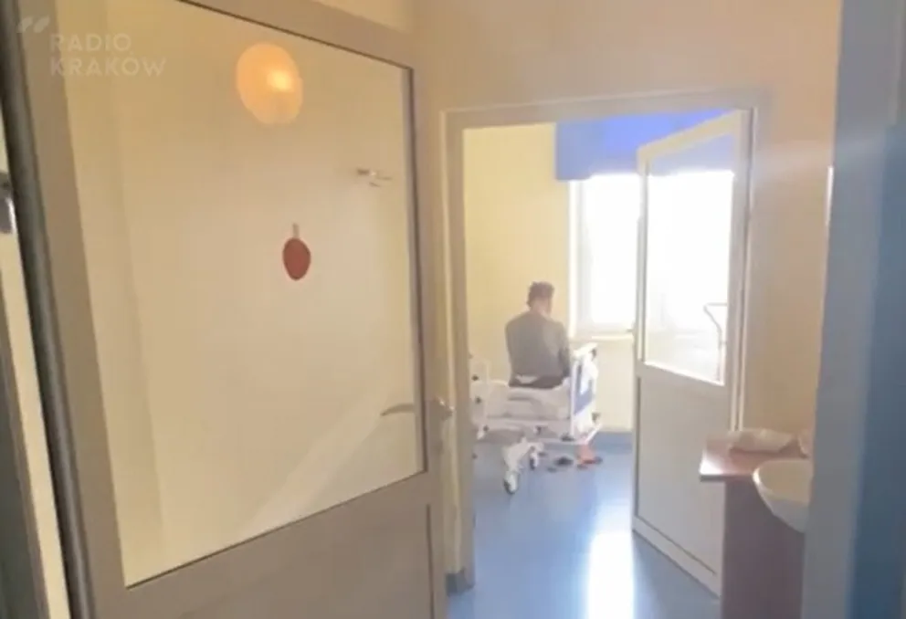 Pacjentka szpitala im. Gabriela Narutowicza oburzona warunkami w lecznicy. FILM