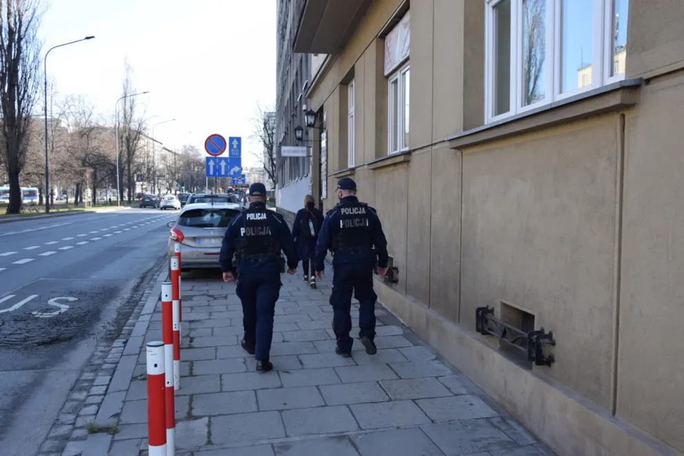 Pracowite święta krakowskich policjantów - mandaty i pouczenia