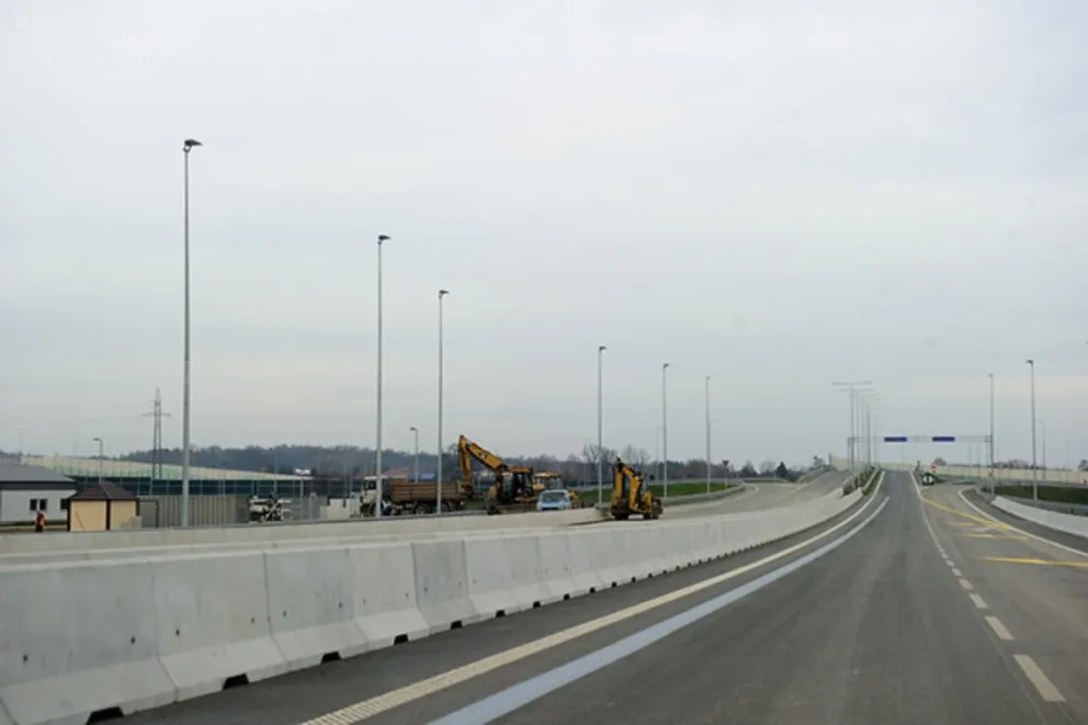 Objazd po autostradzie tuż przed otwarciem , stan na dzień 27.11.2012