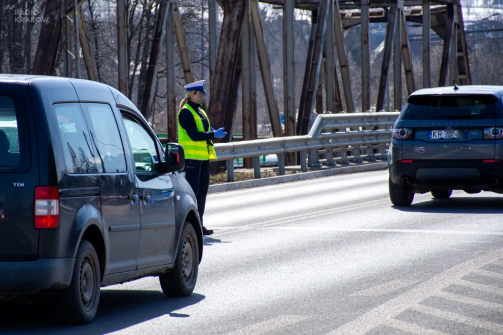Zakopiańska policja kontroluje pojazdy spoza regionu