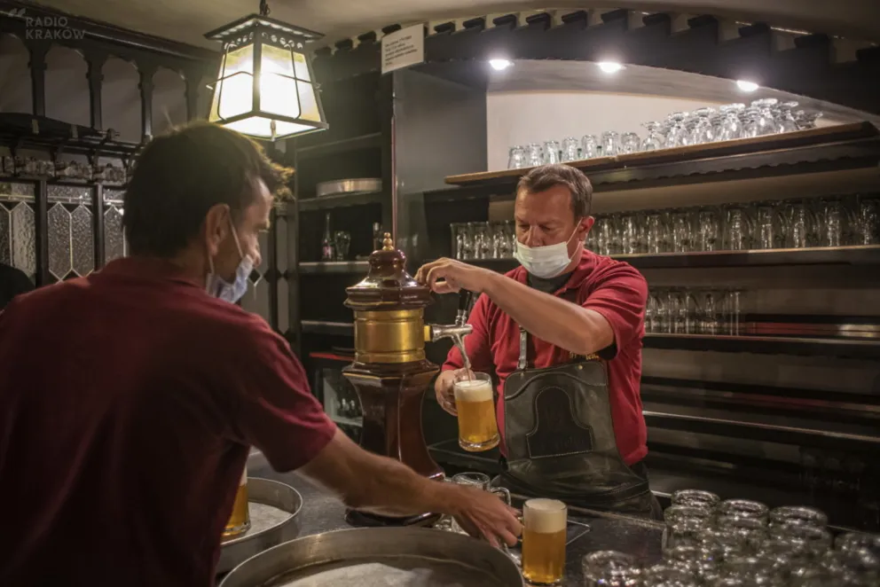 Zakopane w czerwonej strefie. Hotele pozostaną otwarte, restauracje będą czynne krócej