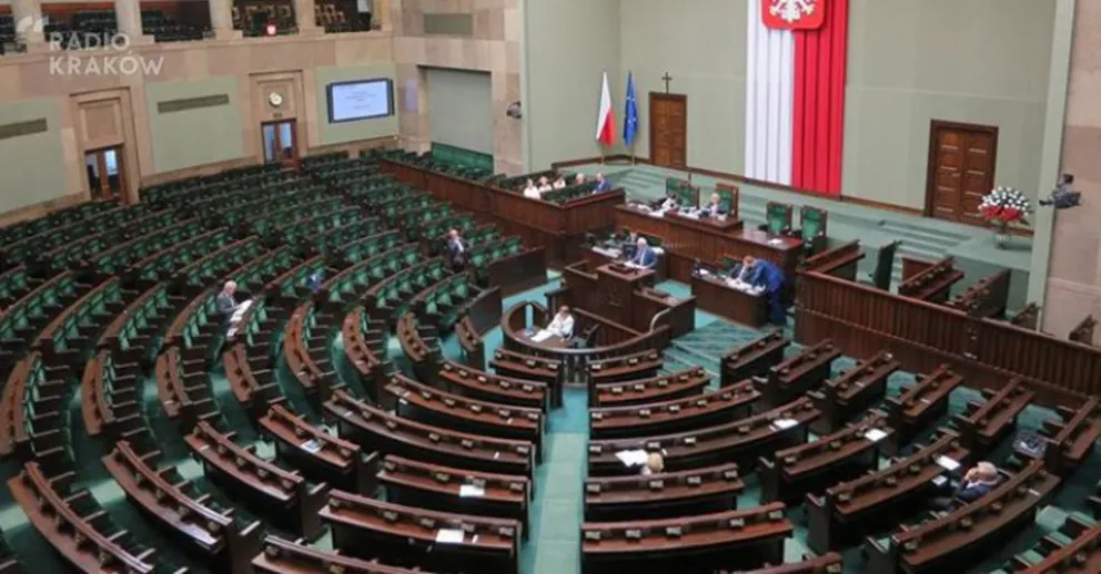Jak rozmawiać o polityce, by nie stracić przyjaciół?