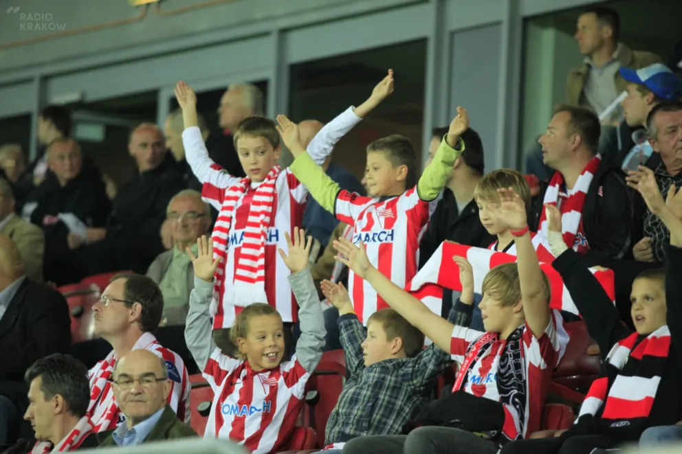 W Krakowie wreszcie z kibicami! SŁUCHAJ TRANSMISJI Z MECZU CRACOVII