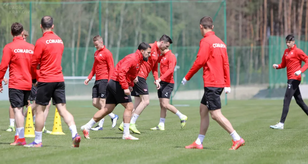 Ekstraklasa piłkarska – Probierz: wreszcie zagramy bez presji