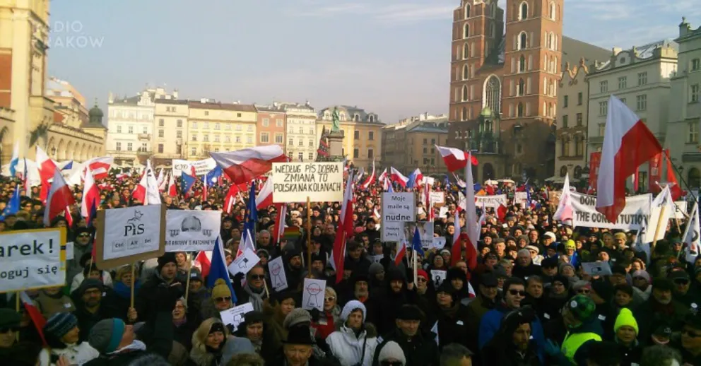 KOD bez poparcia młodych? Oni nie garną się do wychodzenia na ulice