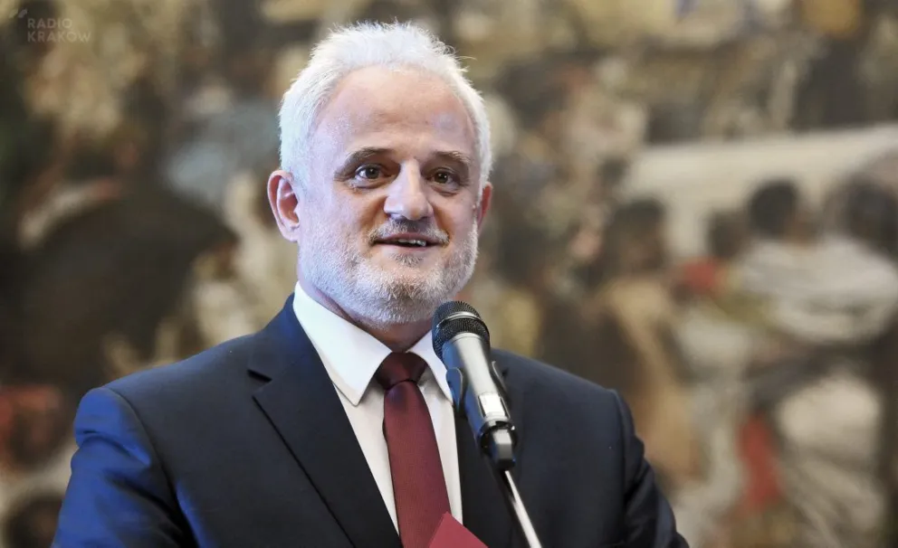 J. Pilch o serii fałszywych alarmów bombowych: "Młodzież się wygłupia i dzwoni. Głupota przekracza granice"